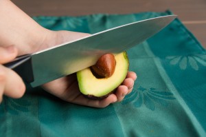 avocado snijden pit eruit