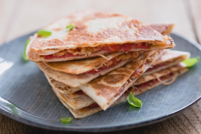 Salami pizza quesadillas | Snelle keuken